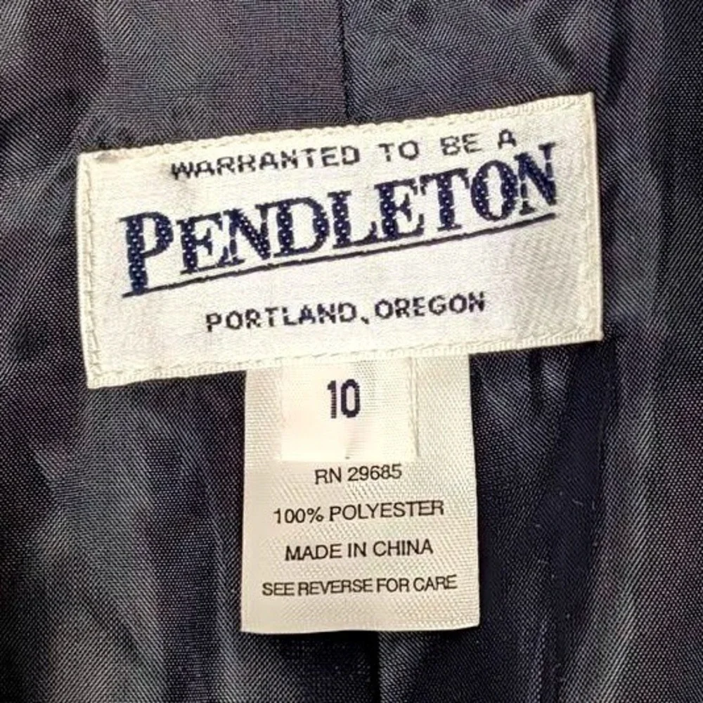 Pendleton ~ Blazer Women's Size 10 ~‎ Navy Blue/Three Button ~ Solid Polyester